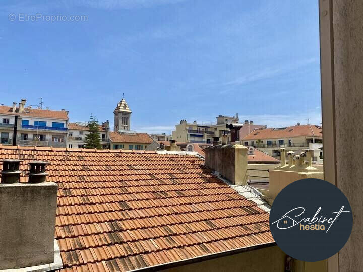 VUE DU SALON - Appartement à NICE