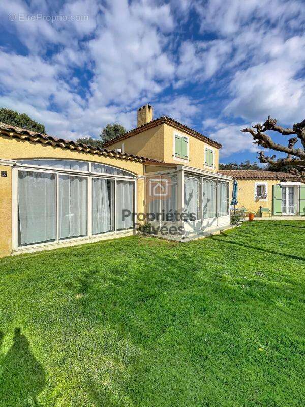 Maison à SAINT-MAXIMIN-LA-SAINTE-BAUME