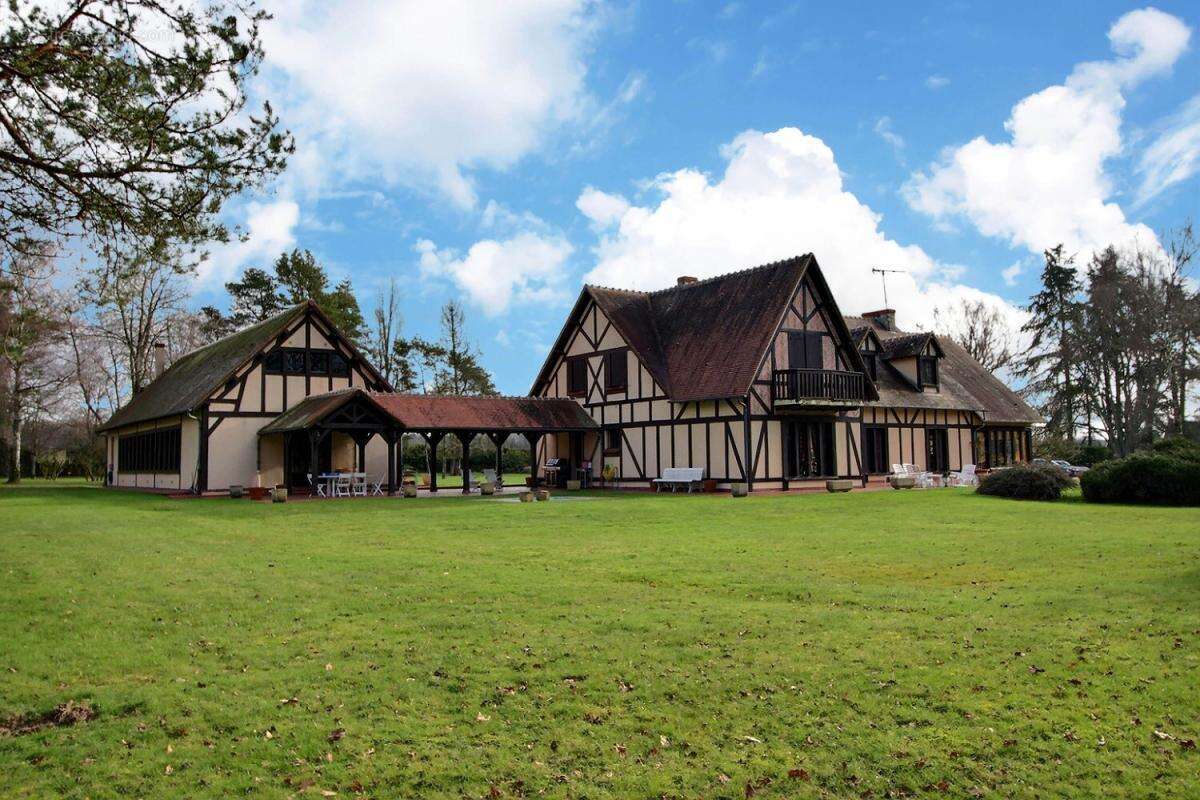 Maison à AUTRY-LE-CHATEL