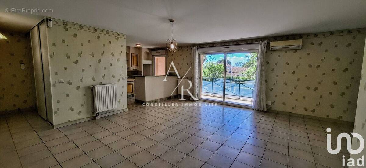 Photo 1 - Appartement à SAINT-MARTIN-DE-CRAU