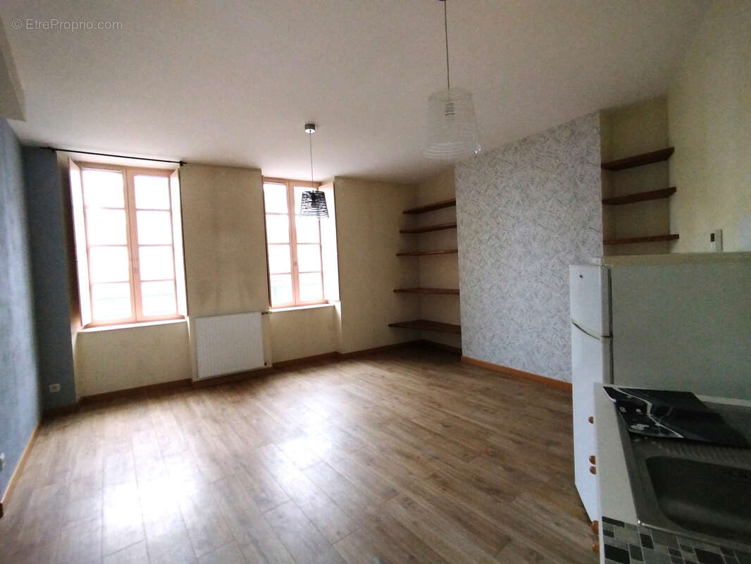 Appartement à FOUGERES