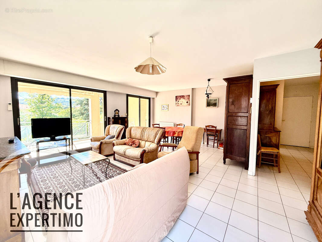 Appartement à NYONS