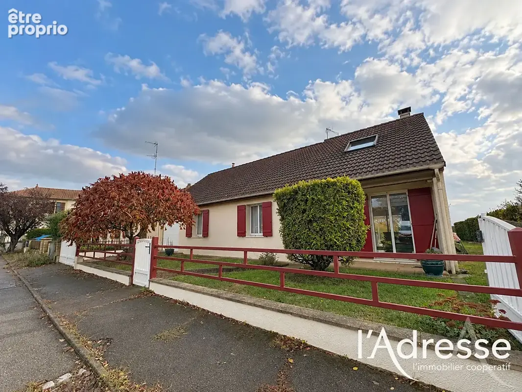 Maison à FLEURY