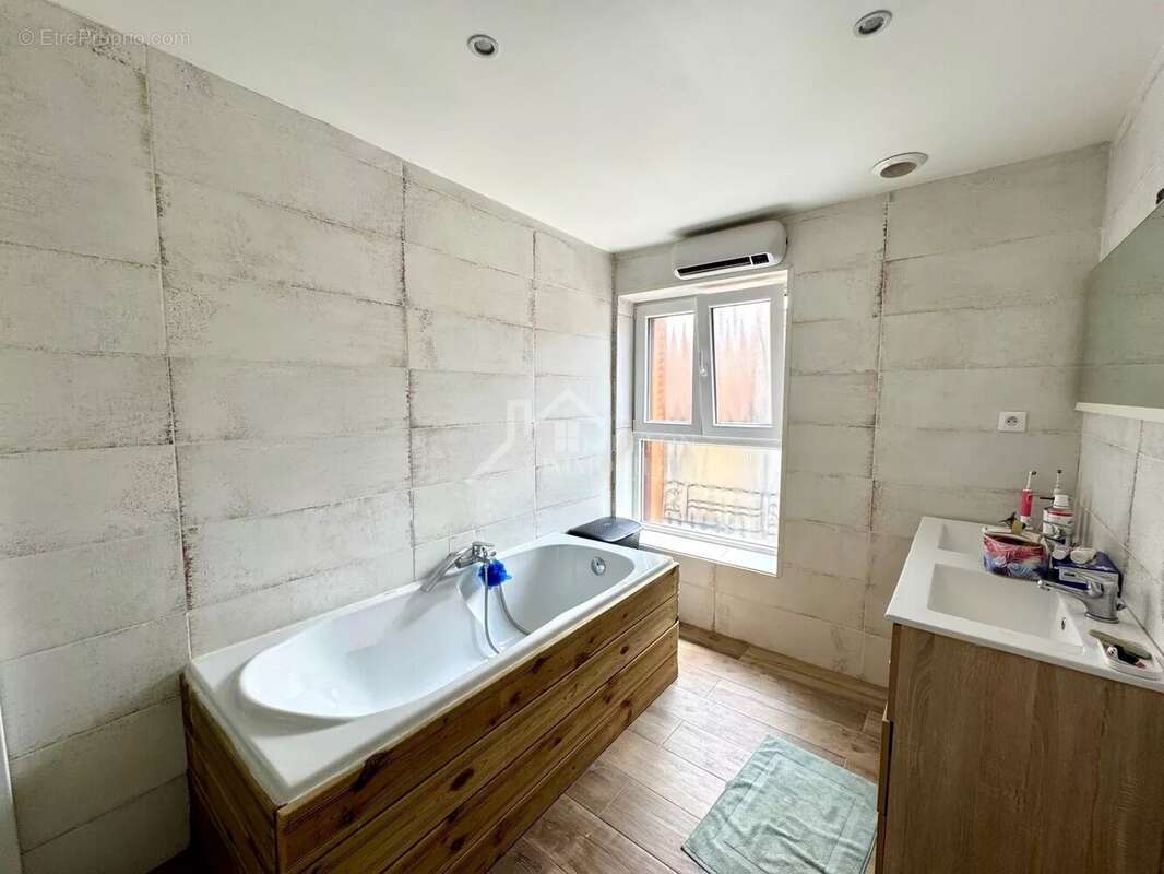 Maison à JEZAINVILLE