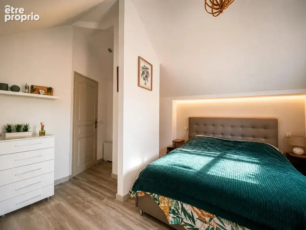 Maison de 8 pièces de 245 m² à Lamorlaye - photo 28