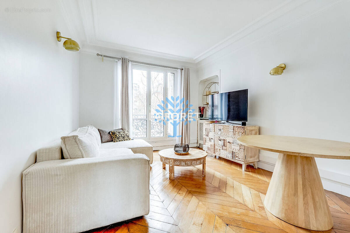 Appartement à PARIS-12E