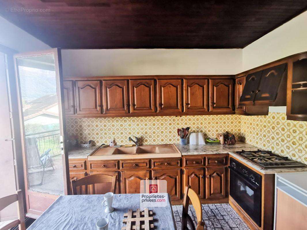 Le Cheylas (38570)  Maison de 157 m2-+ garage double+ sous sol + combles aménageables - photo 6