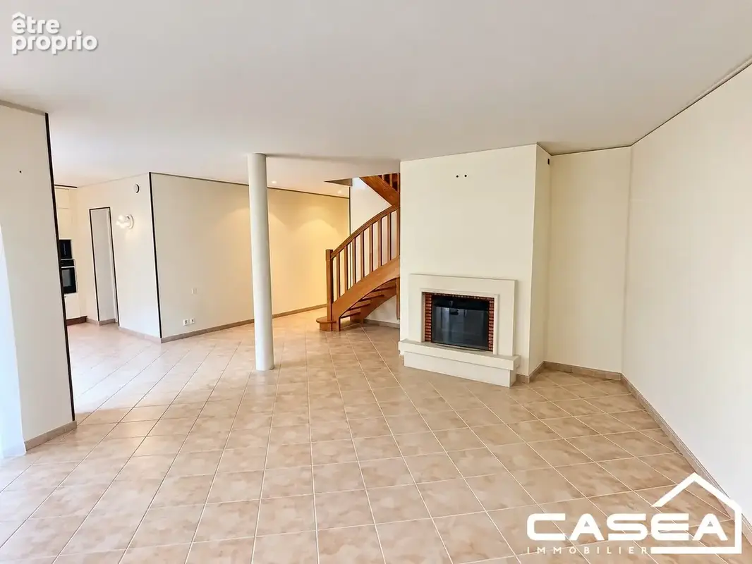 Maison 6 pièces 122 m² à vendre à Pont-L'abbe (29120) - photo 3