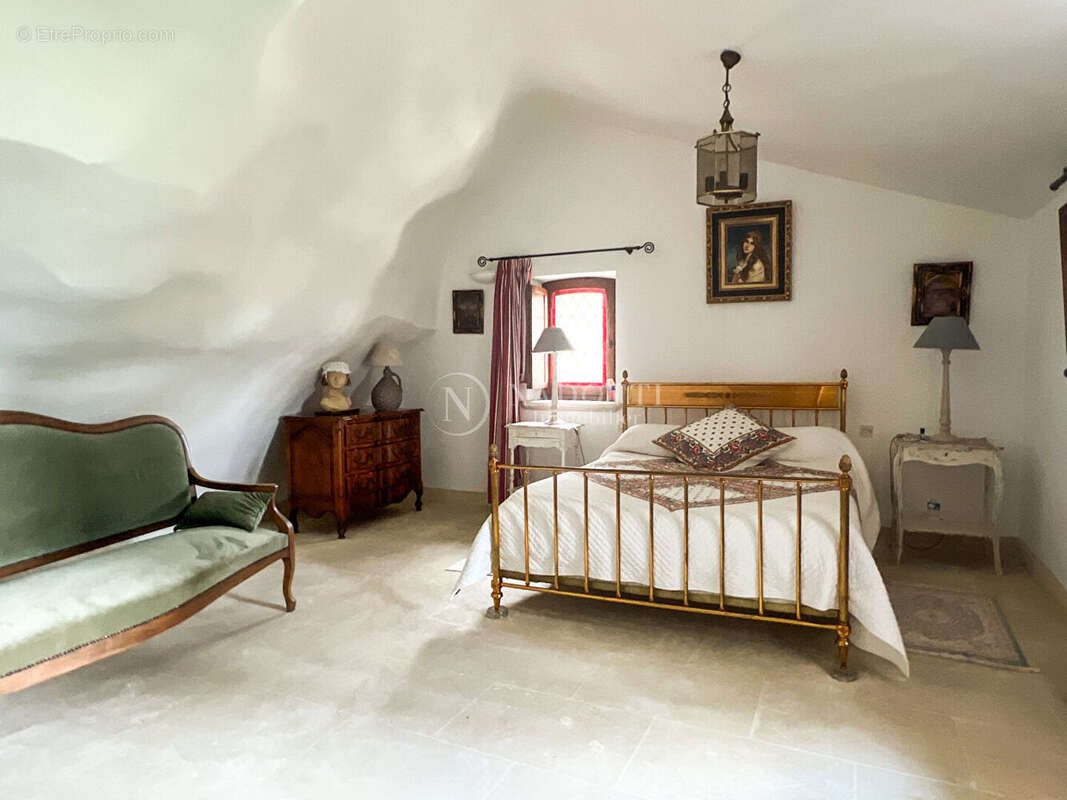 Maison troglodyte avec piscine bénéficiant d'une superbe vue  sur le Luberon - photo 14