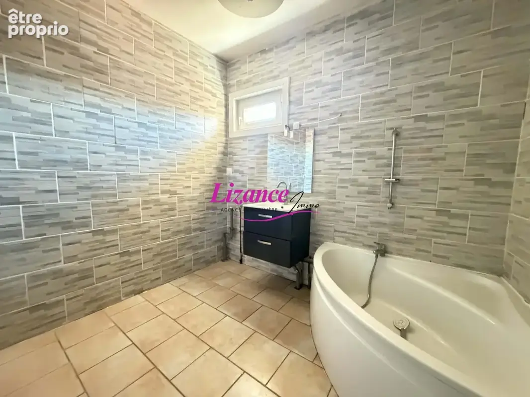 Maison 94 m² à Havrincourt  - photo 8