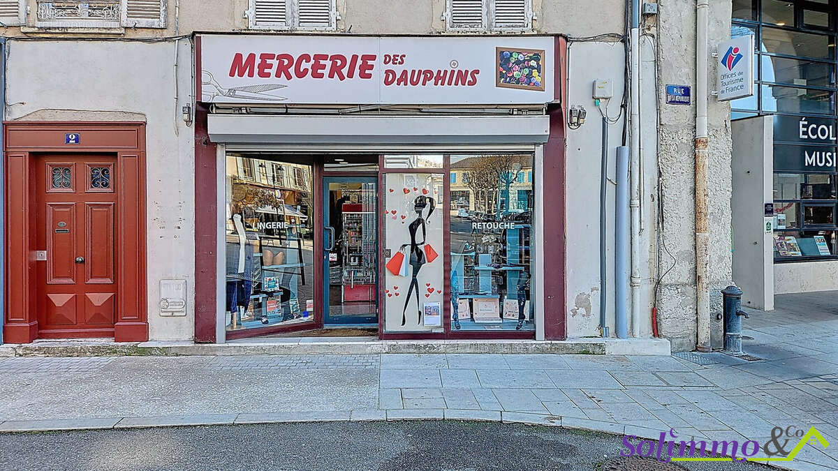 Commerce à LA TOUR-DU-PIN