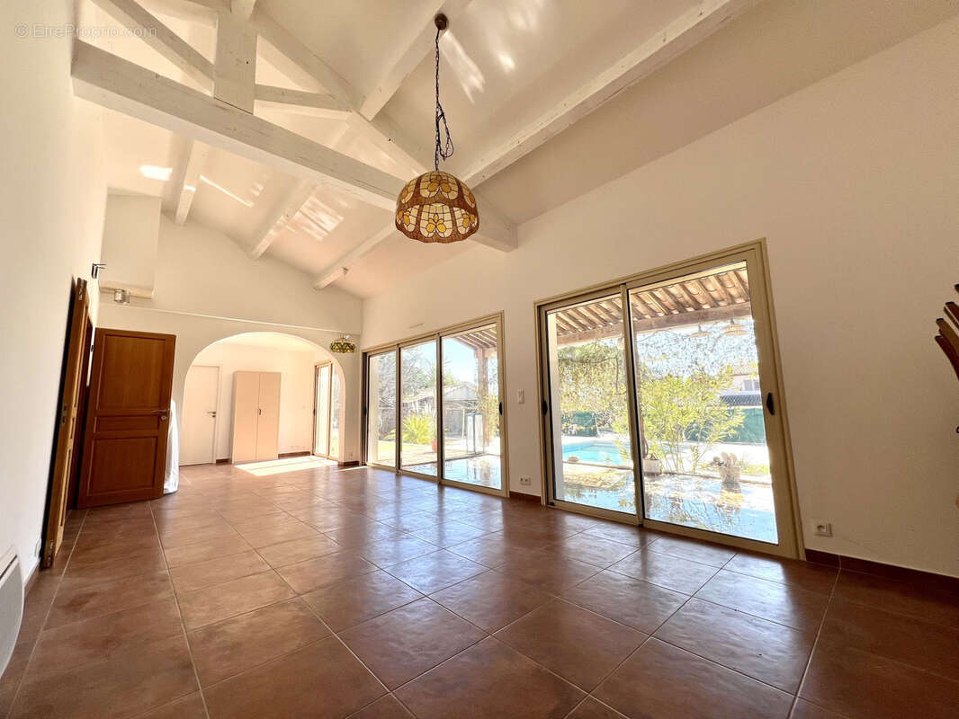 Maison 256 m2 - 5 chambres avec Piscine/ Pool house - BRIGNOLES - photo 23