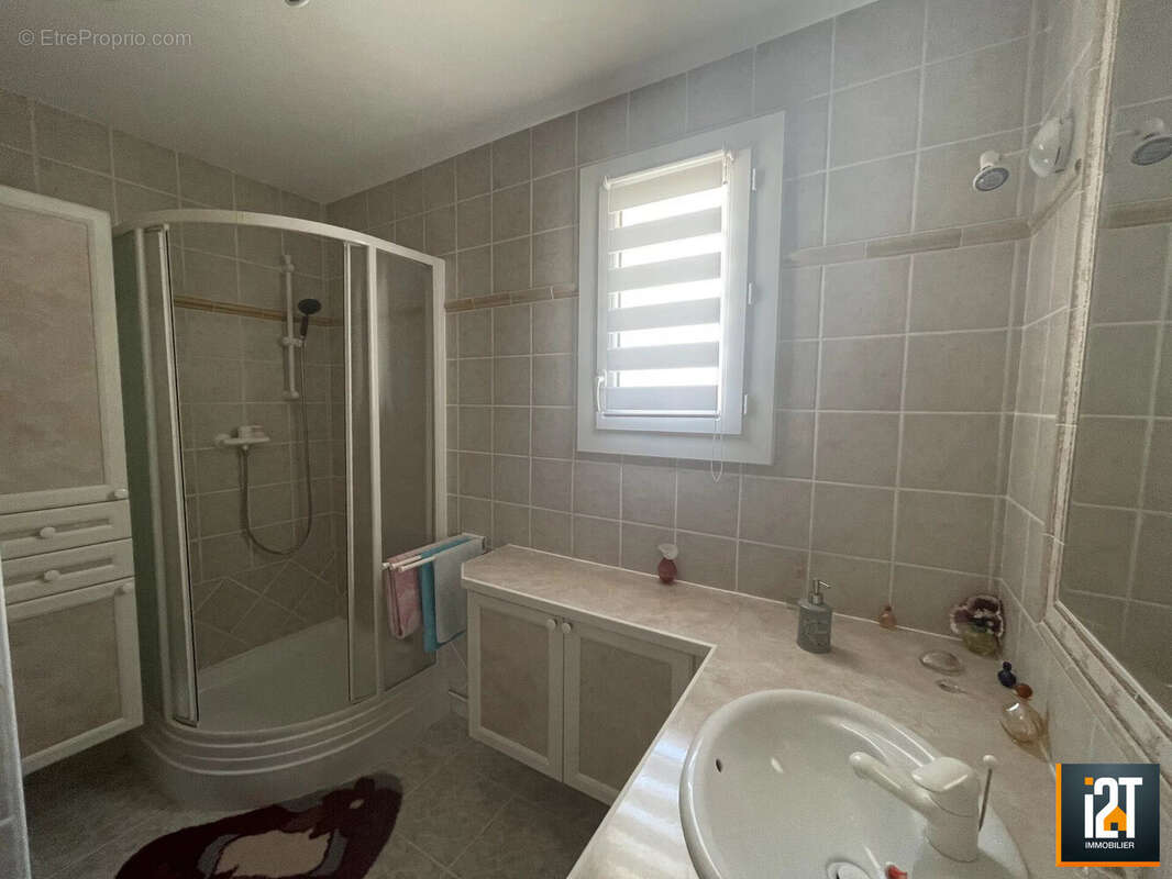 Maison à SAINT-BAUZELY