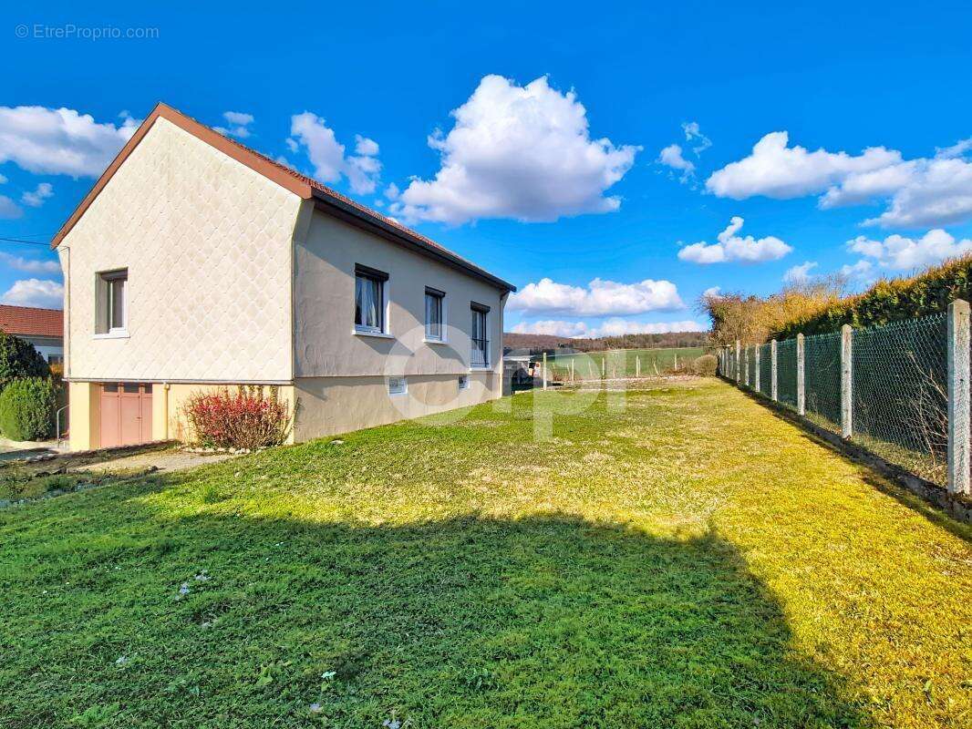 Maison à DOULAINCOURT-SAUCOURT