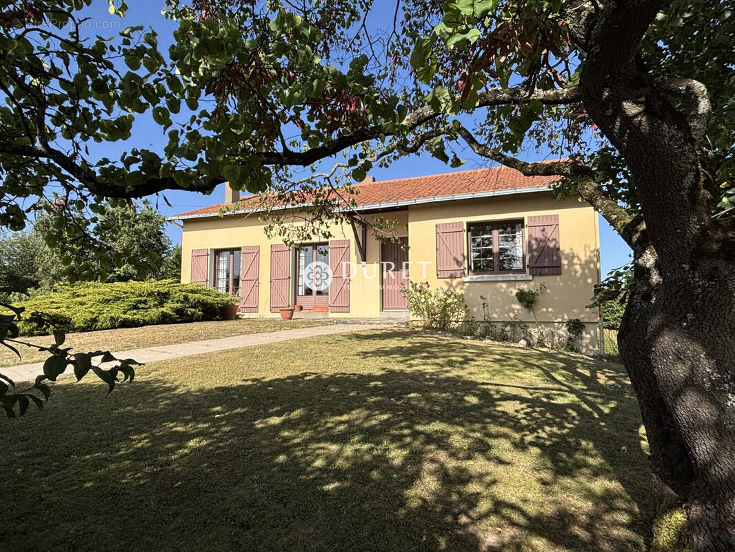 Maison à BEAUPREAU