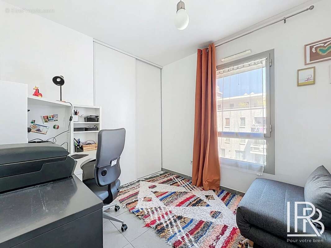 Appartement à MARSEILLE-2E
