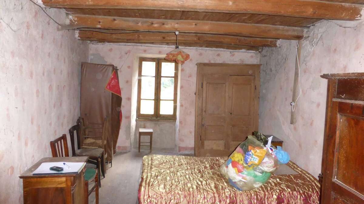 Appartement à VEYREAU