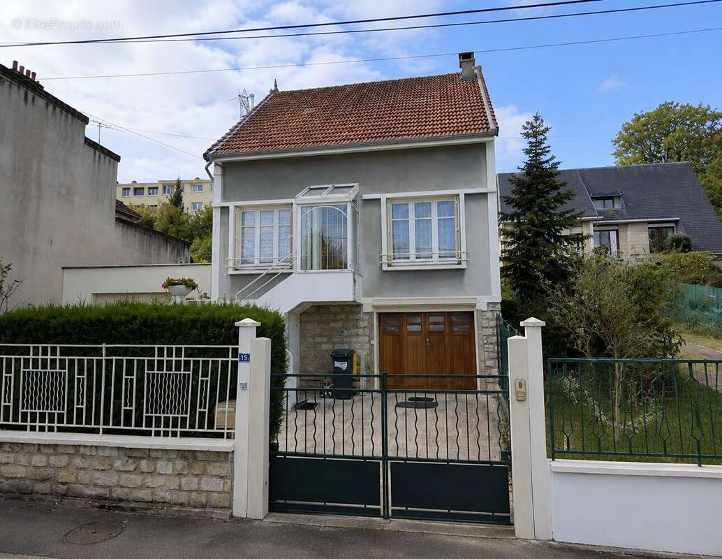 Maison à VILLEMOMBLE