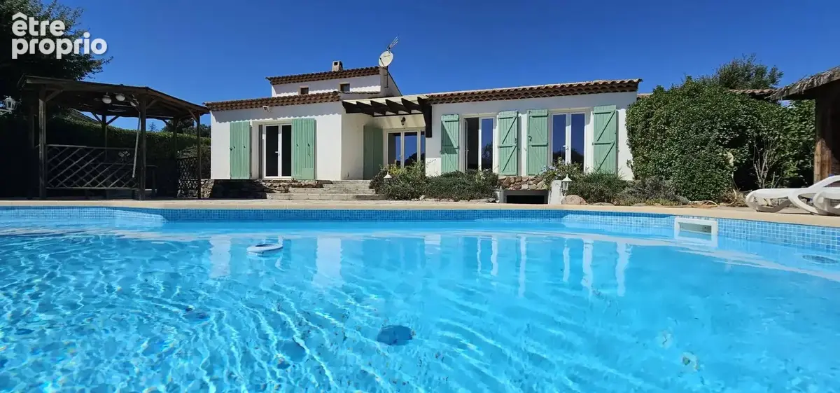 Autre à ROQUEBRUNE-SUR-ARGENS