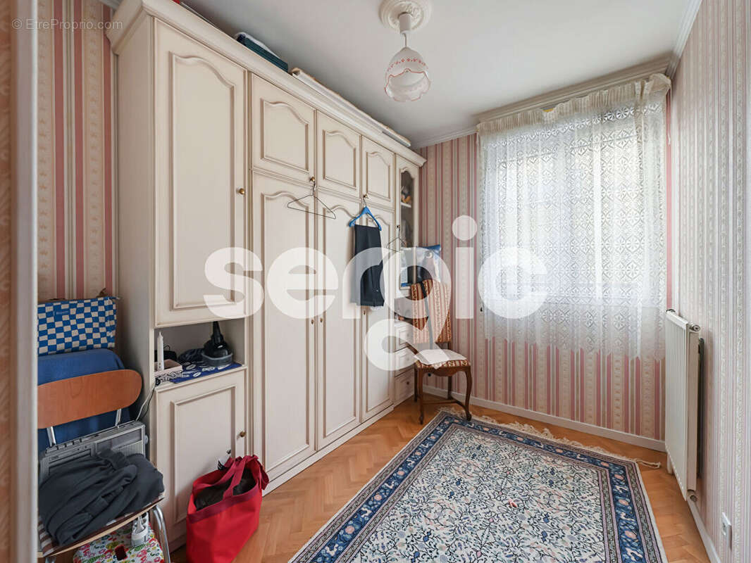 Appartement à NANTERRE