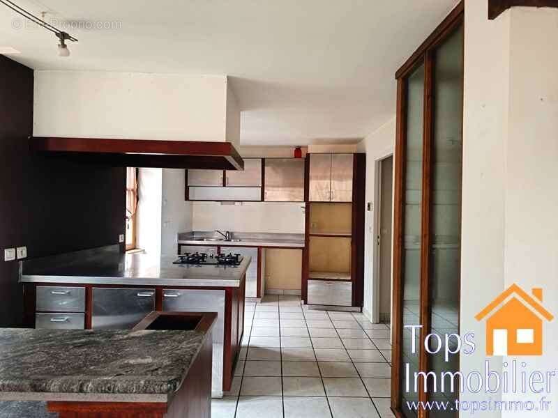 Appartement à VAILHOURLES