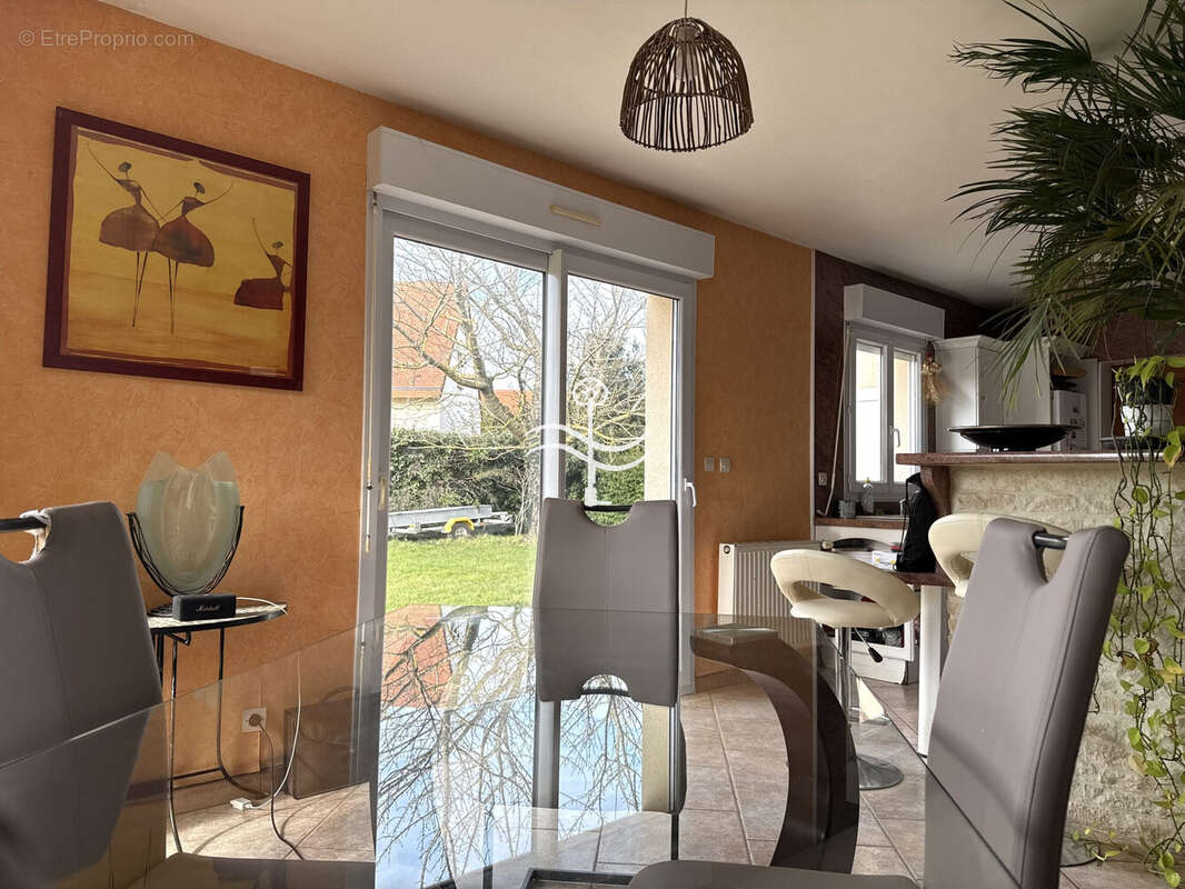 Maison à COLLEVILLE-MONTGOMERY