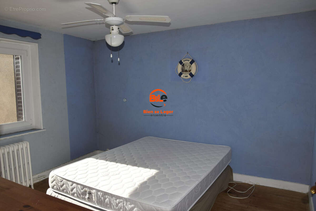 MAISON 102 m² 4 PIECES - Votre agence immobilière de proximité BSLE - Bien Se Loger Ensemble VEYRE MONTON - Maison à CORENT