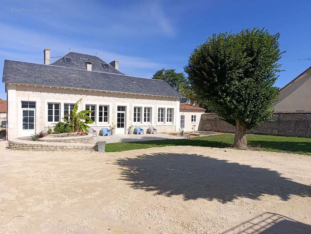 Maison à LE ROCHEREAU