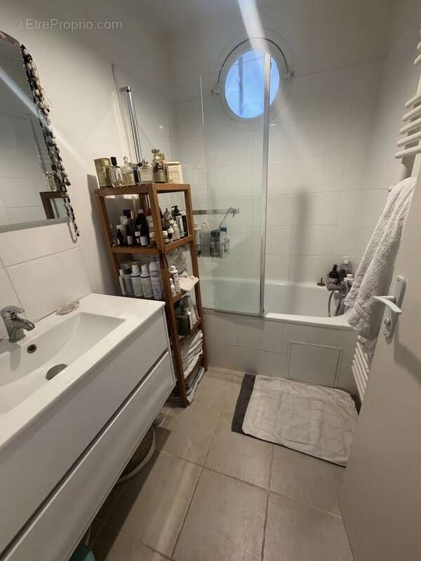 Appartement à PARIS-19E