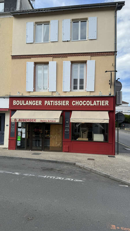 Commerce à SAINT-YORRE