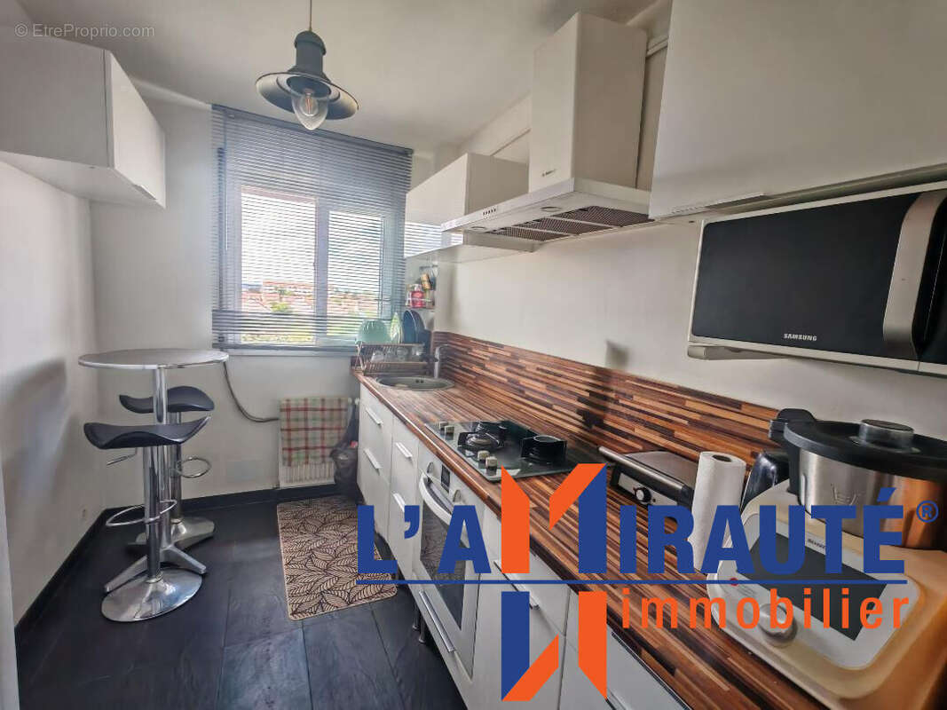Appartement à SARTROUVILLE