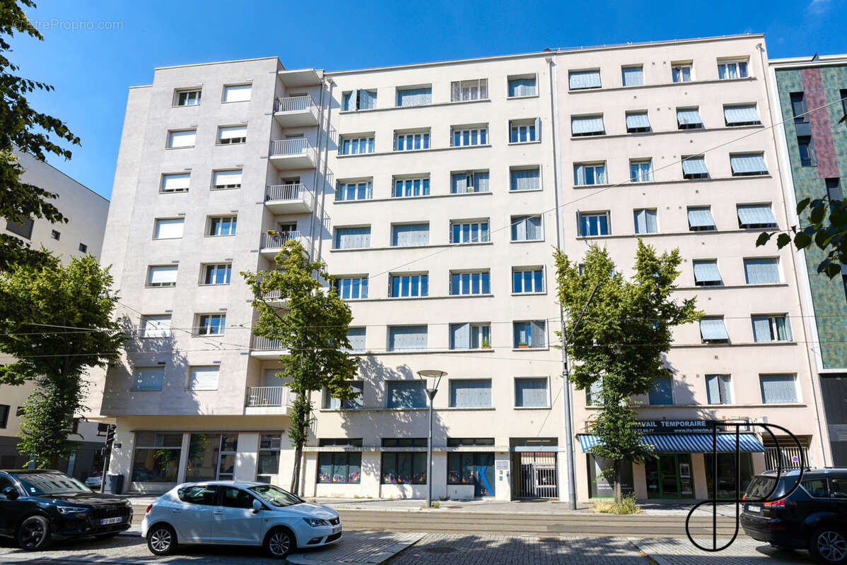 Appartement à LYON-8E