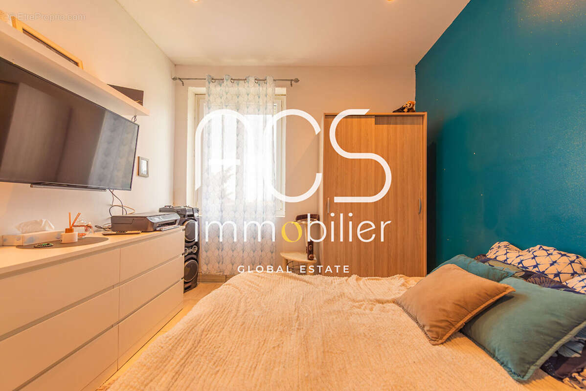 Appartement à CHATEAUNEUF-LES-MARTIGUES