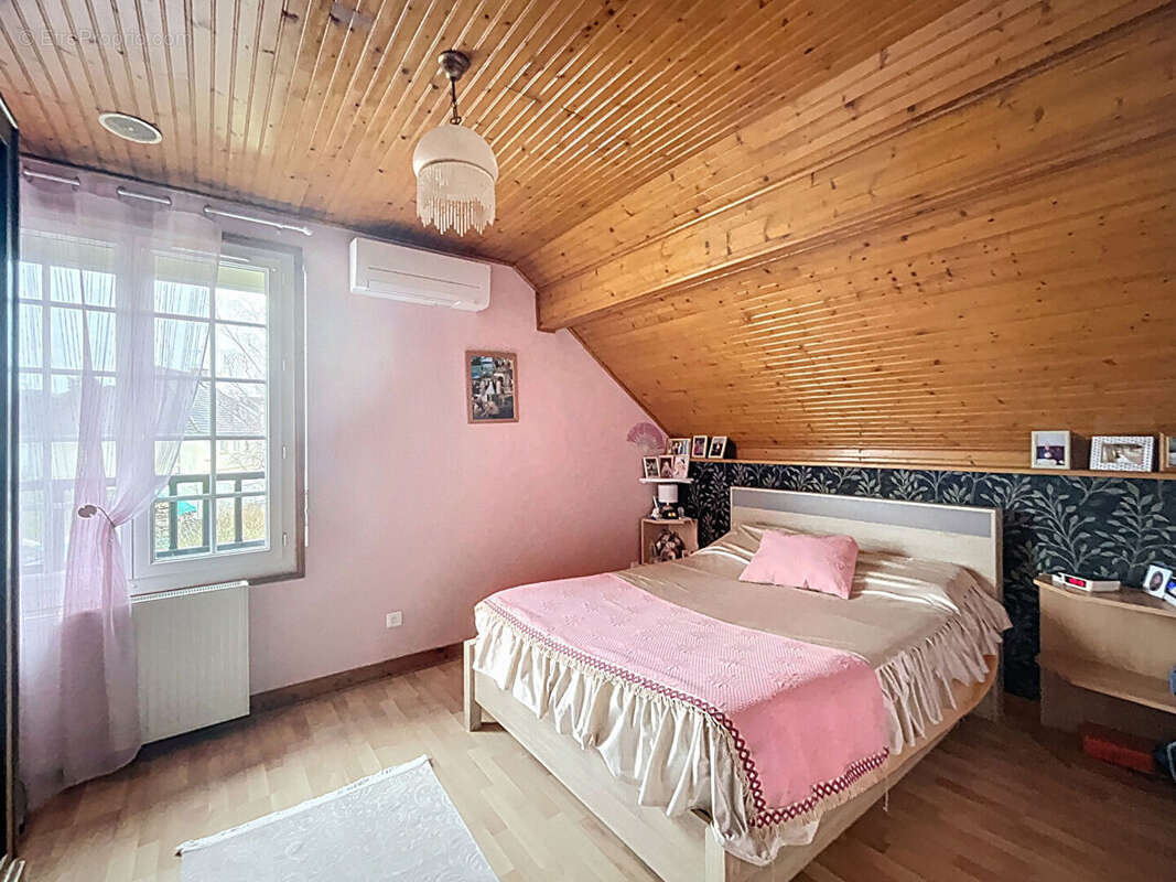 Maison à IS-SUR-TILLE