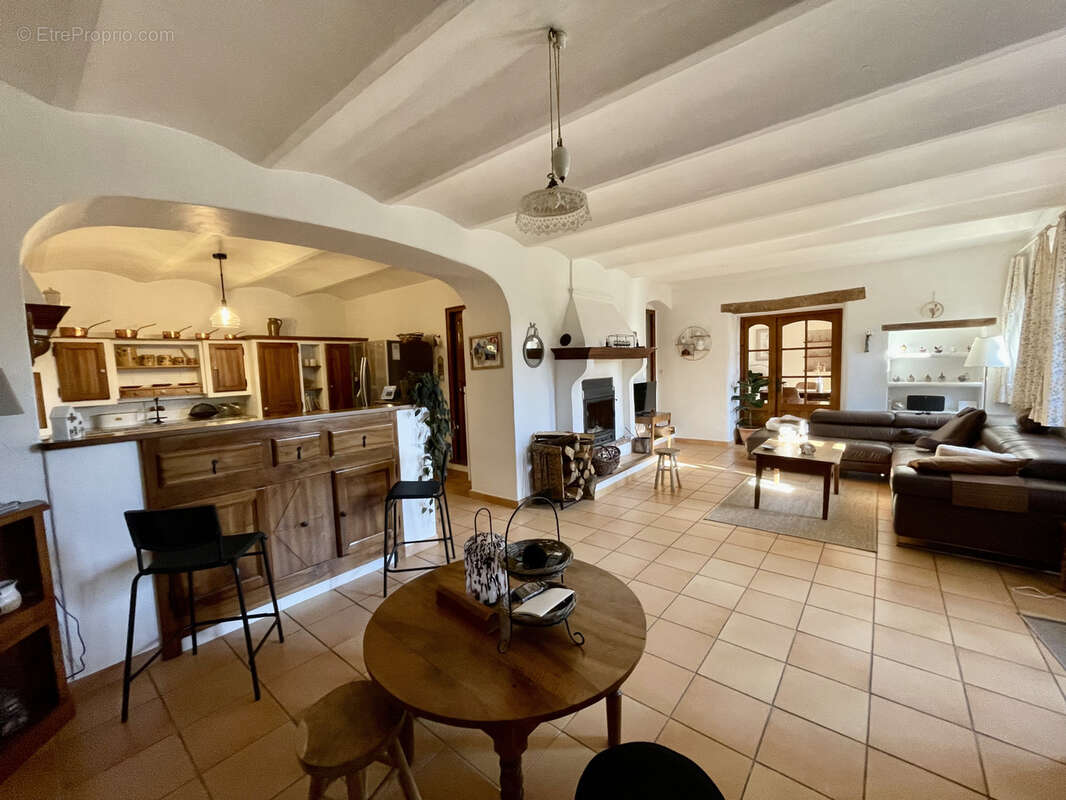 Maison à VAISON-LA-ROMAINE