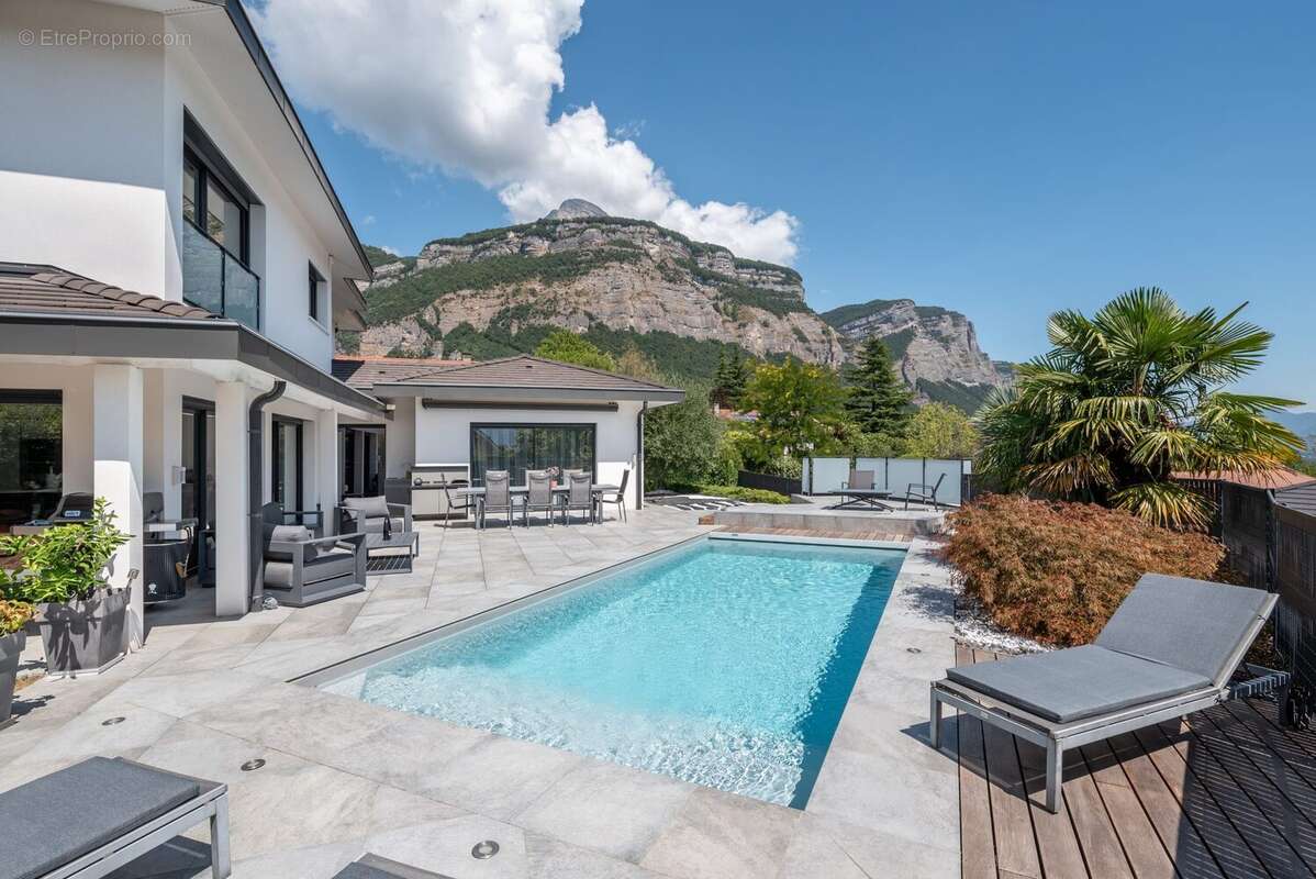 Maison 180 m² à Bernin  - photo 4