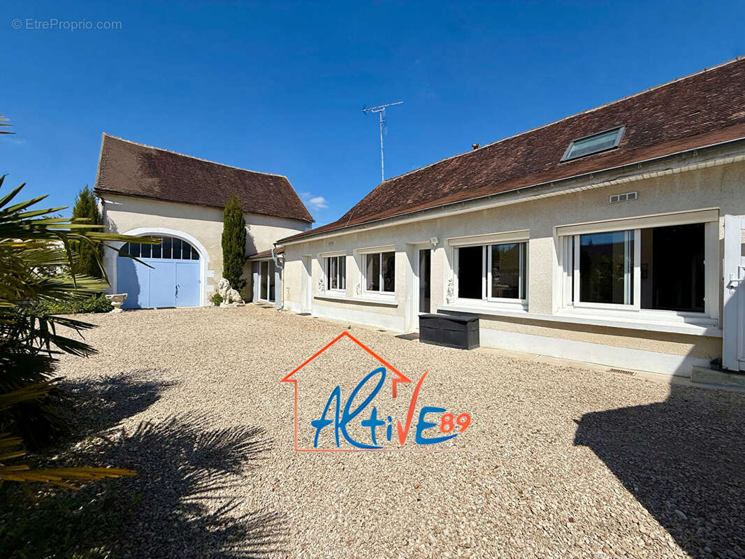 Maison à CHARMOY