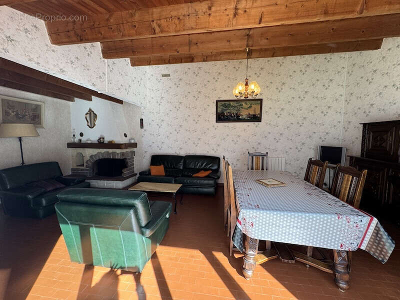 Maison à LES MATHES