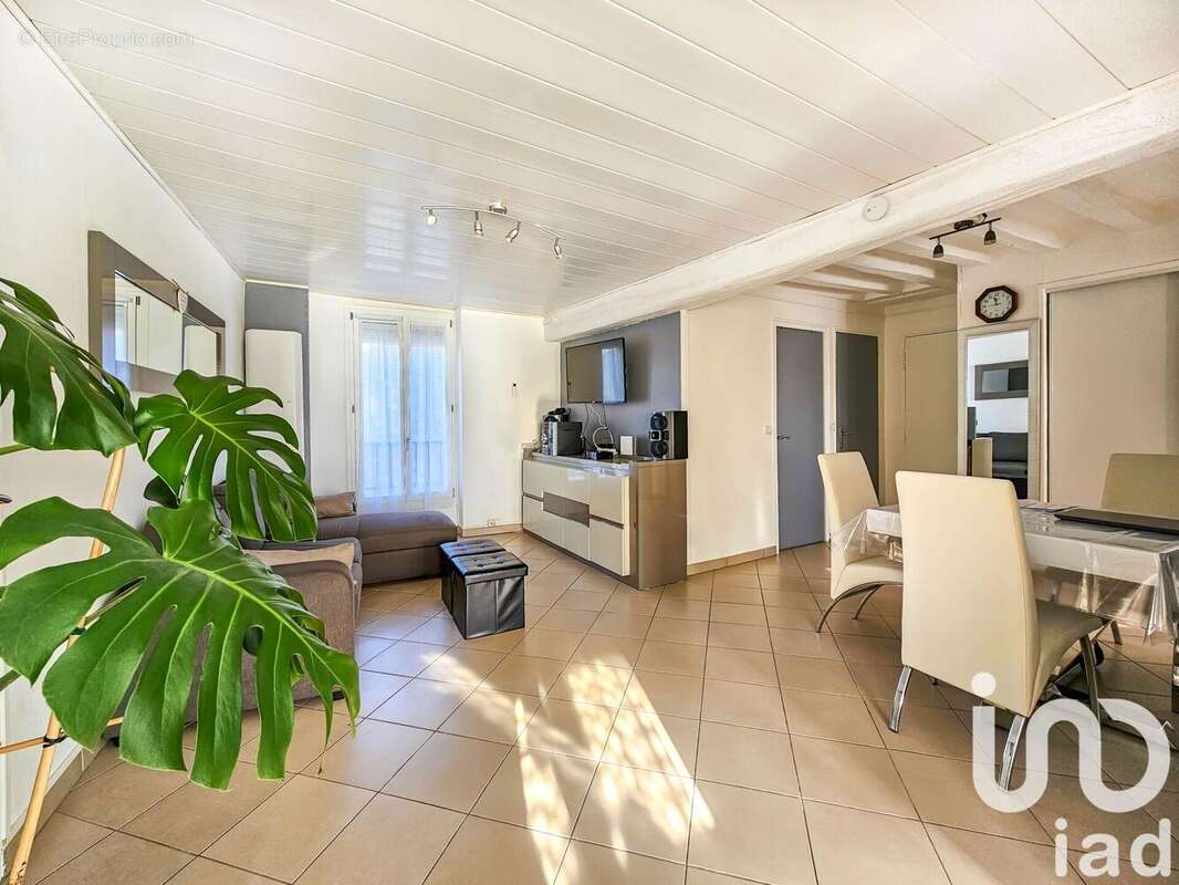 Photo 2 - Appartement à LE MESNIL-AUBRY