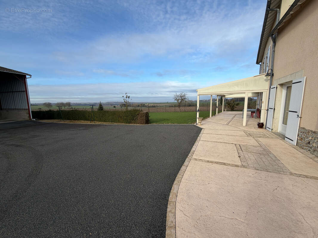 Maison à SAINT-SAUVEUR