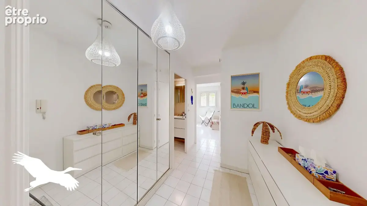 A VENDRE - Bandol Centre - Proche du Port et de la Plage - Appartement 2 pièces 36m² avec terrasse de 84m² - photo 10
