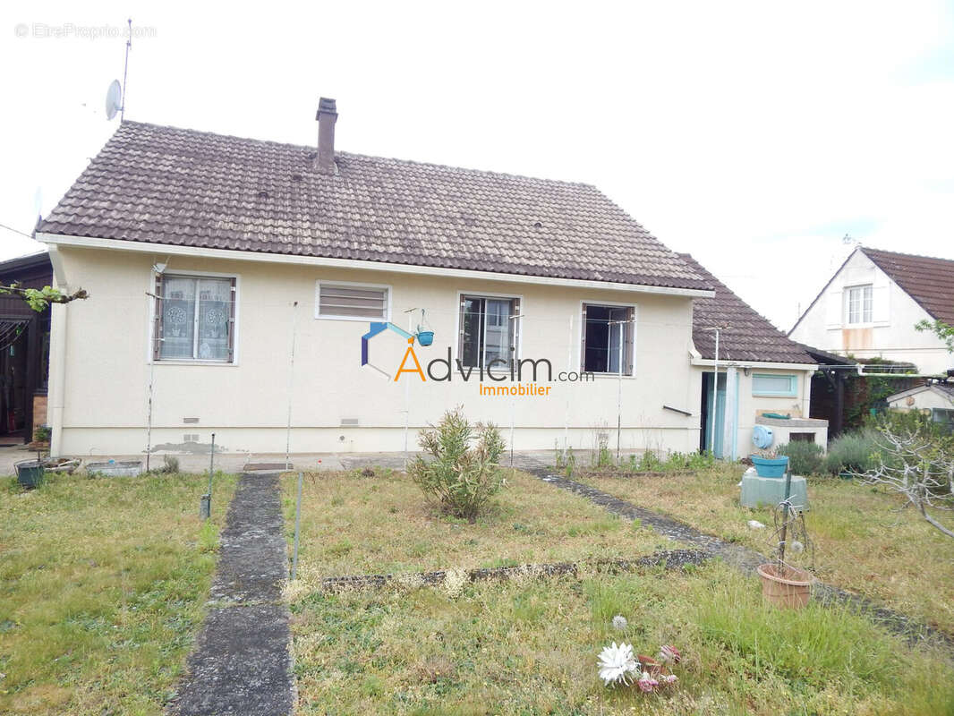 Maison à VILLEMANDEUR