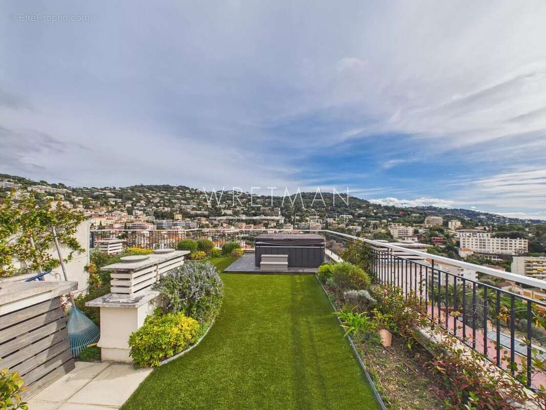 Appartement à LE CANNET