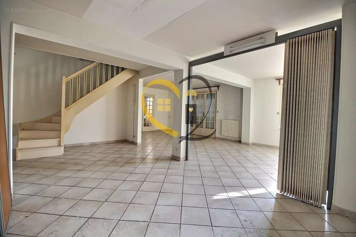 Maison à SAINT-DOULCHARD