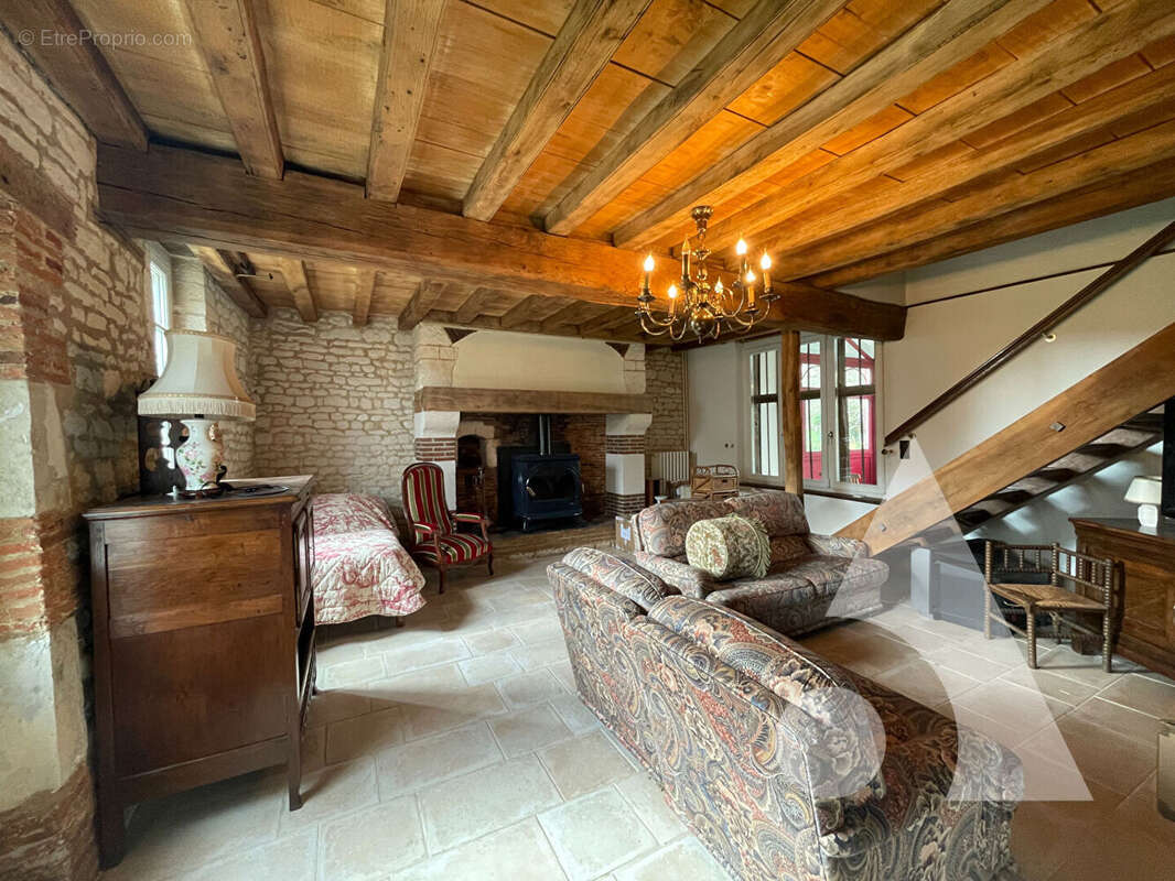 Maison Fays-la-Chapelle - 190 m² 4 chambres Terrain 2885m2 - photo 7
