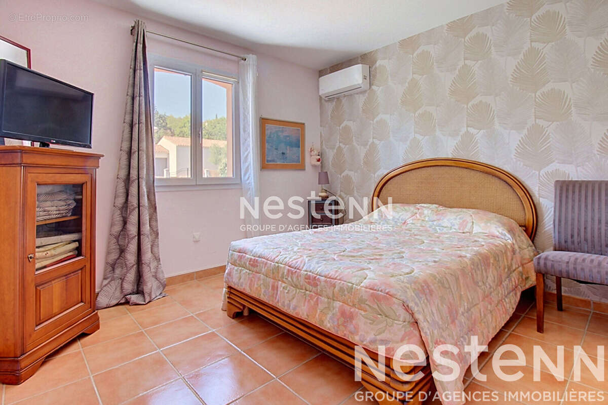 A VENDRE Maison Le Thoronet 6 pièce(s) 130 m2- Terrain 1026m2- Piscine- proche des commerces - photo 10