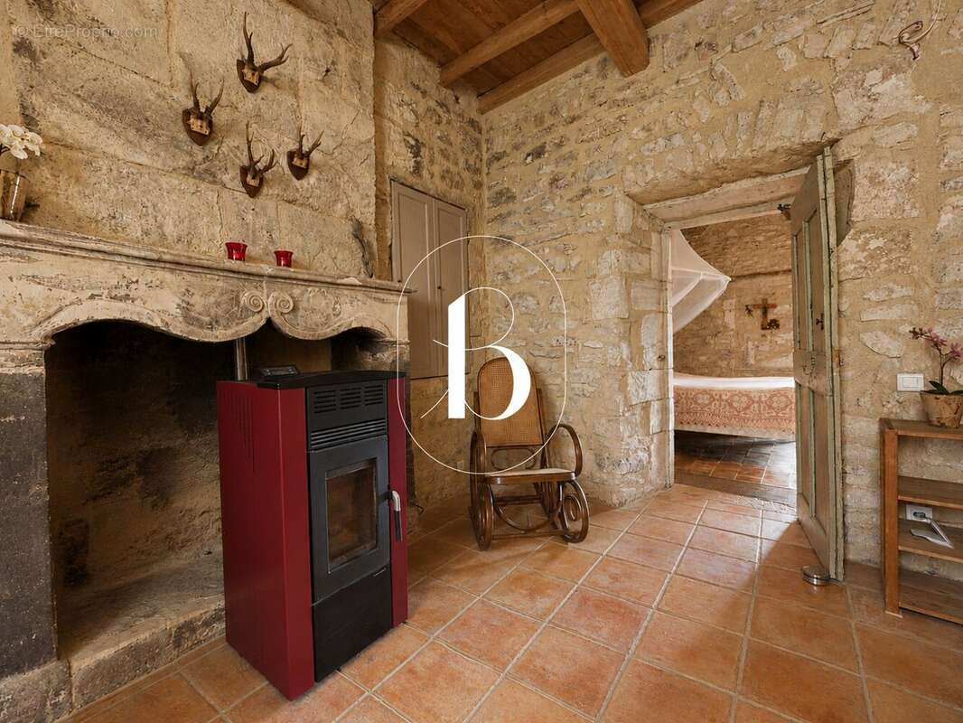 Maison à BARJAC