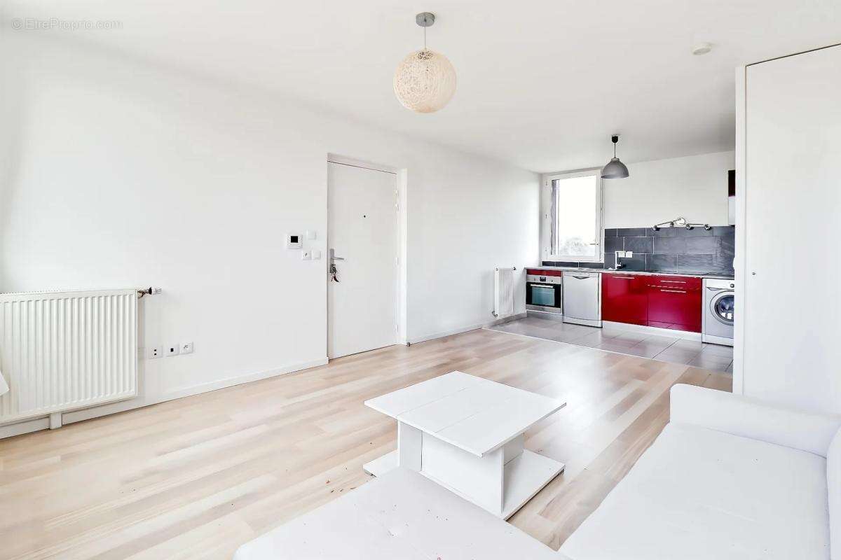 Appartement à SAINTE-GENEVIEVE-DES-BOIS