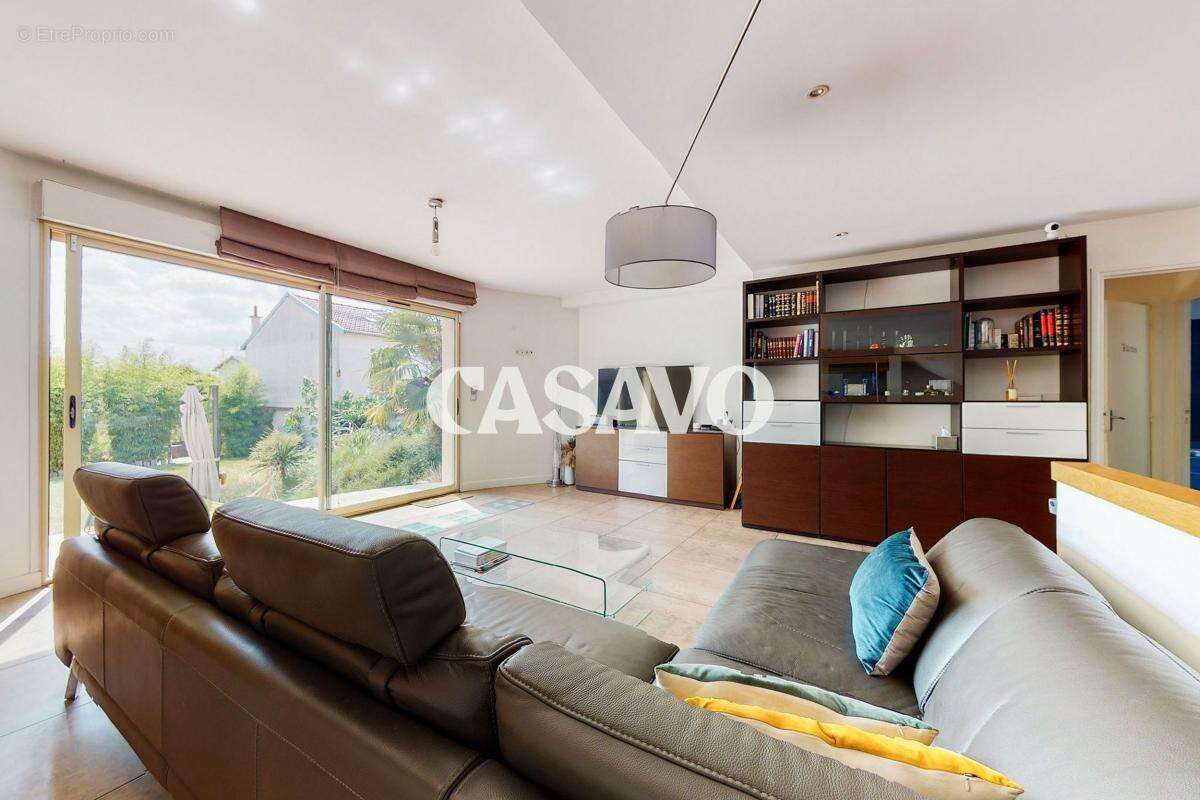 Maison à FONTENAY-SOUS-BOIS