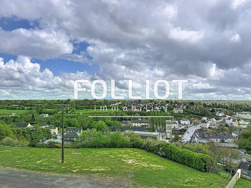 Appartement à PONT-HEBERT